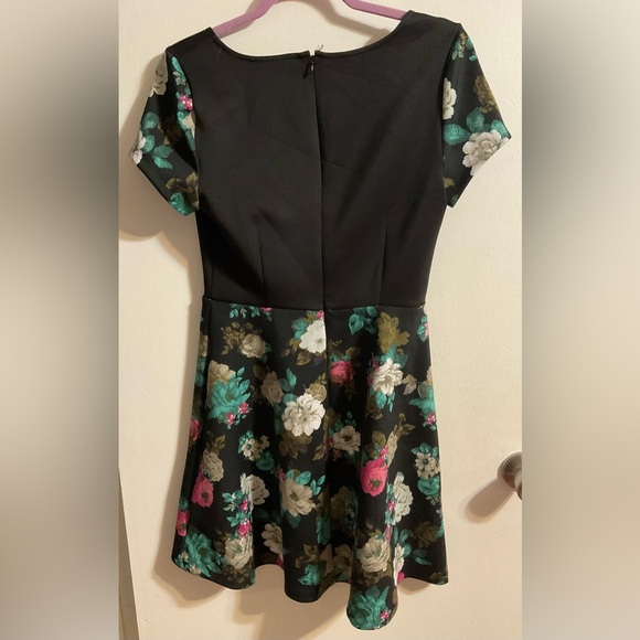 Elle Dress size 8 - Picture 3 of 3